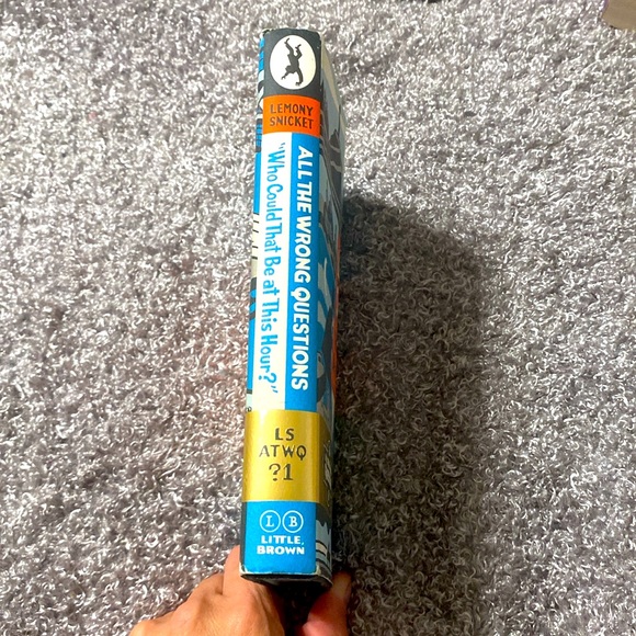 📚 Lemony Snicket “who Could That Be at This Hour” Hardback Book - Picture 4 of 7